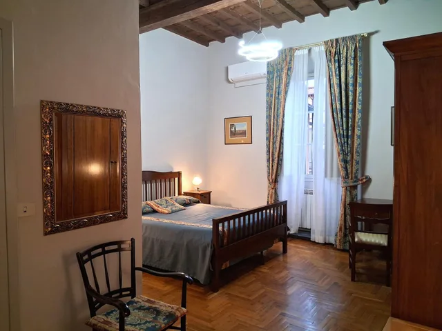 غرفة كلاسيكية بسرير مزدوج بغرفة نوم واحدة بحمام خاص، Tourist House 1/10