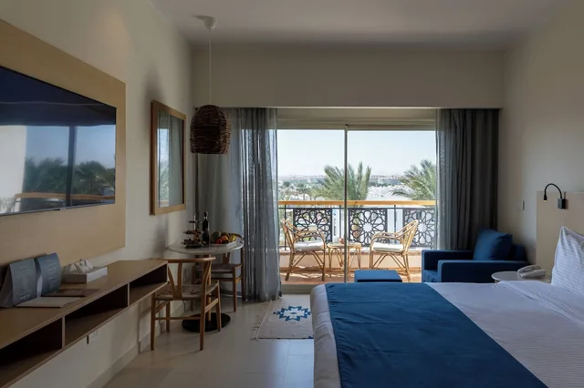 Comfort Room - West Bay (Adults Only 16+), Fort Arabesque Beach Resort 2/2