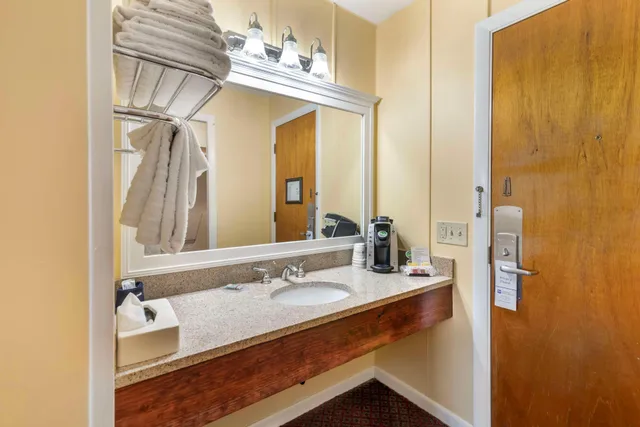 غرفة بسرير كينج، Best Western White House Inn 9/10
