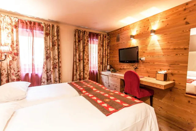 غرفة قياسية بسرير مزدوج أو سريرين منفصلين، Chalet Eden 2/5
