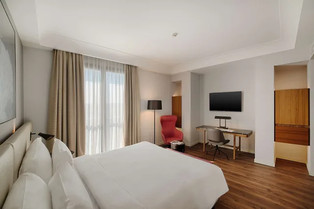 غرفة قياسية بسرير كوين، RADISSON BLU HOTEL MILAN 1/3
