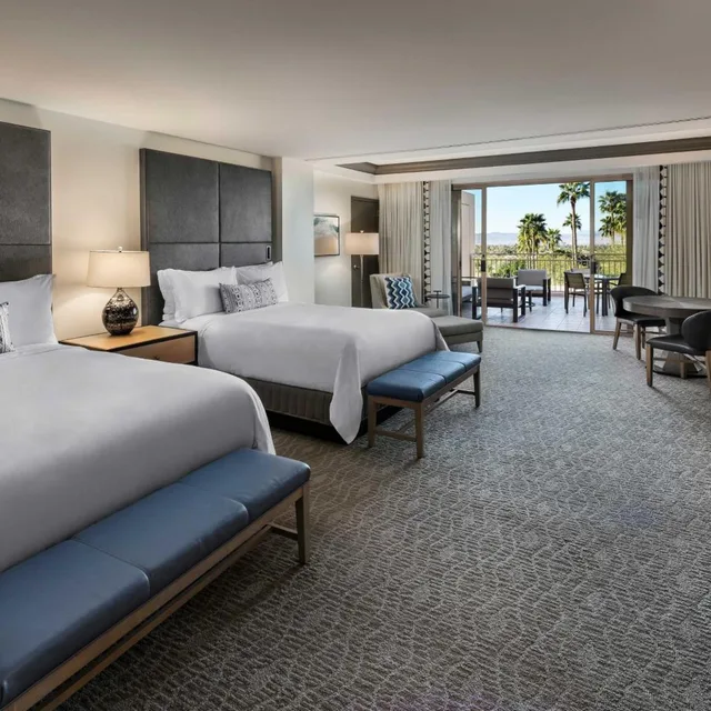 غرفة بسريرين كوين، The Phoenician A Luxury Collection Resort 4/6