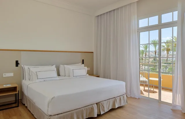 The Level, Junior Suite, Melia Jardines Del Teide 1/5