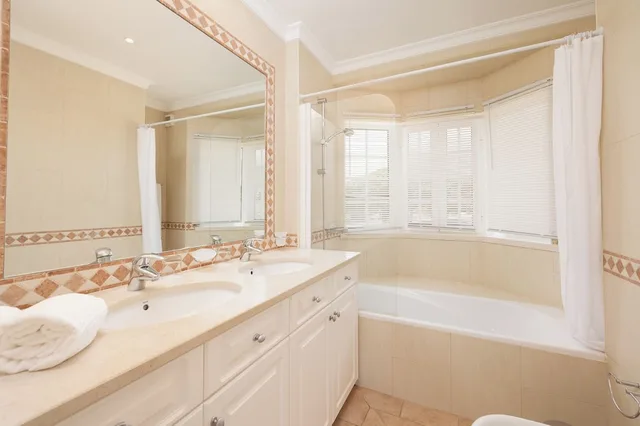 Superior, Town House, King Bed، Vale do Lobo Resort 3/5