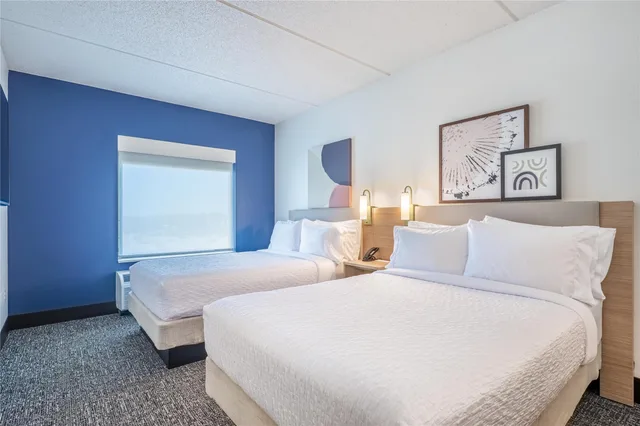 جناح بسرير مزدوج، Spark by Hilton Madison Central 1/3