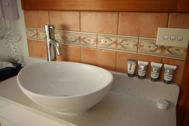 Spa, Suite, Queen Bed، Swansea Cottages & Motel Suites 8/10