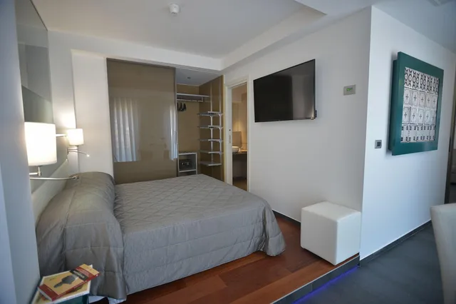 جناح بإطلالة على البحر بشرفة، Reginna Palace 4/9