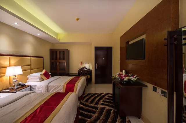 غرفة ديلوكس بسريرين منفصلين، Grand Palace Rangpur 2/4