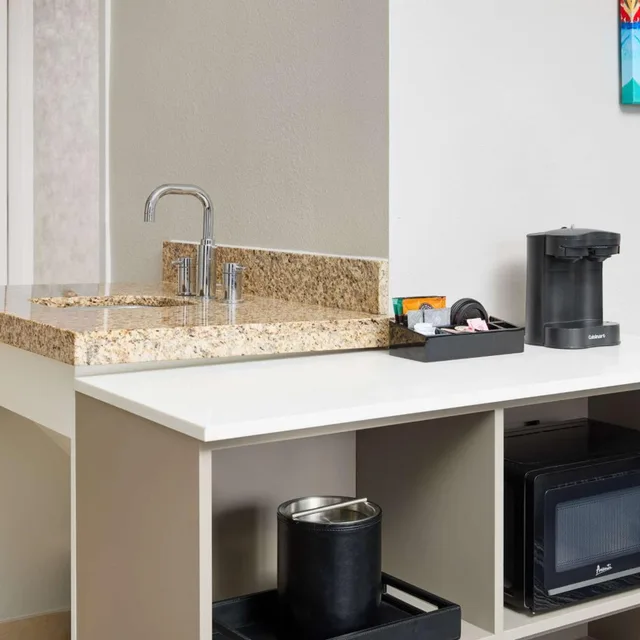 1 Bedroom, Suite, King Bed, Queen Bed, Accessible, Embassy Suites by Hilton West Palm Beach Central 5/5