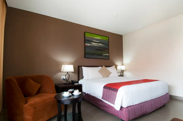 غرفة بريميير بسرير مزدوج أو سريرين منفصلين، 100 Sunset Hotel Kuta 4/6