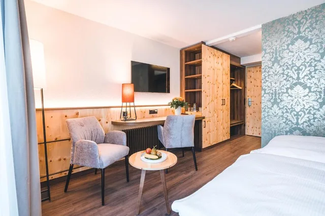 غرفة عصرية بسرير مزدوج، Laudinella Hotel 6/8