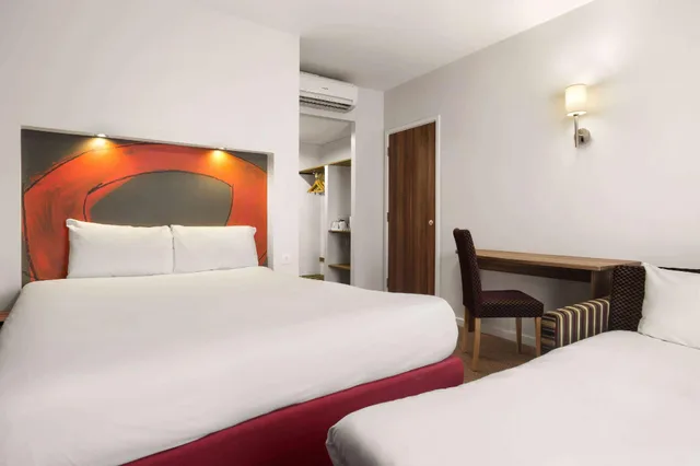 غرفة عائلية، Ramada by Wyndham London Stansted Airport 1/1