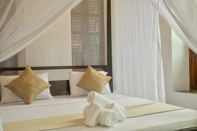 Deluxe, Queen Bed, Ocean View, The Manor House By Sansi 3/4