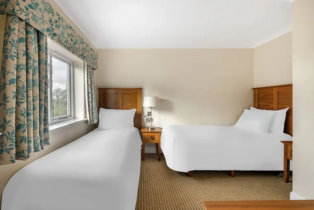 شقة بسريرين منفصلين بغرفتي نوم مع أريكة، Wychnor Park Country Club 4/10