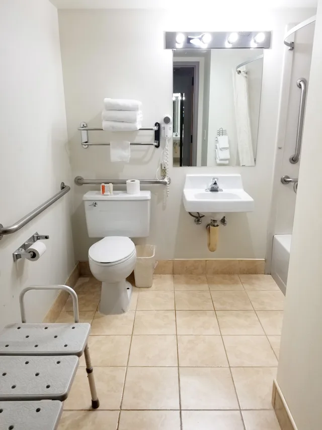 غرفة ديلوكس بسريرين كوين لذوي الإعاقة، Alex Hotel and Suites Anchorage Airport 6/6