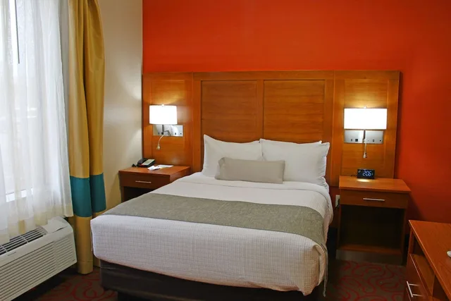 Suite, Multiple Beds, Sofa, Best Western Cannon A.F.B. Clovis 1/3