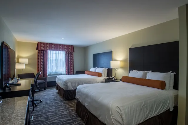 غرفة بسريرين كوين لذوي الإعاقة، Cobblestone Inn & Suites - St. Mary S 1/6