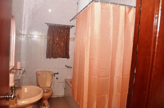 غرفة قياسية بسرير مزدوج، Birch Tree Hotel 2/2