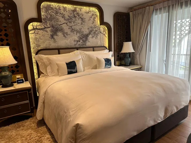 غرفة بسريرين منفصلين بإطلالة على المسبح، CHINO at Nimman Luxury Boutique Hotel 4/10