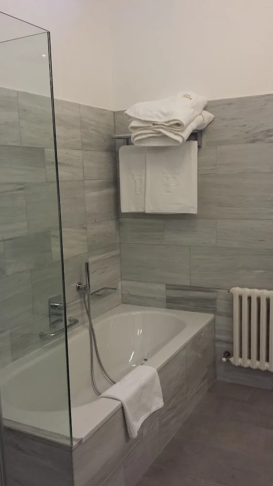 غرفة سوبيريور بسريرين منفصلين، Parador de Santiago de Compostela 8/9