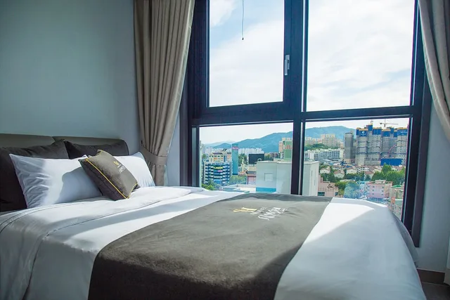 جناح دوبلكس ملكي بسرير مزدوج، Shine Hotel 2/2
