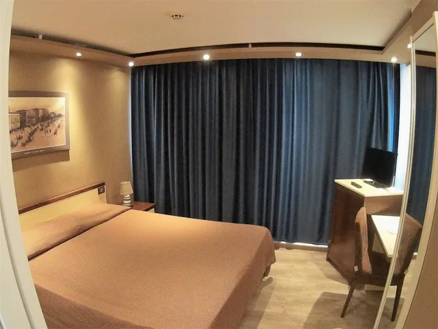 غرفة قياسية ثلاثية، Cristal Hotel Palermo 3/10