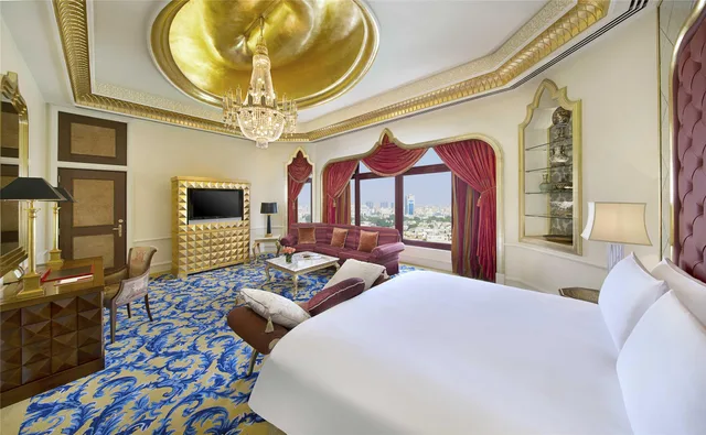 جناح تنفيذي بإطلالة على المدينة، والدورف أستوريا جدة - قصر الشرق(Waldorf Astoria Jeddah - Qasr Al Sharq) 1/2