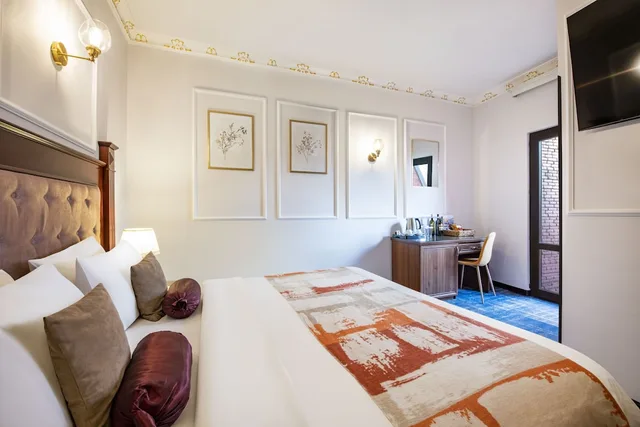 غرفة سوبيريور بسرير كينج بشرفة، River Side Tbilisi Boutique Hotel 1/9