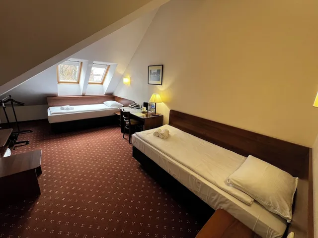 Room, Twin Beds, Attic, Memel Hotel 5/5