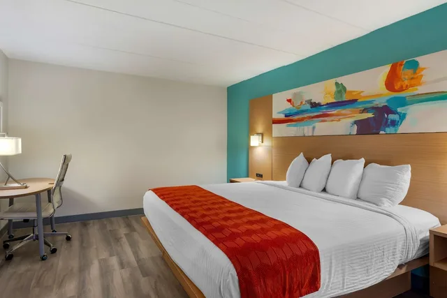 غرفة قياسية بسرير كينج، Best Western Plus Executive Hotel 7/10