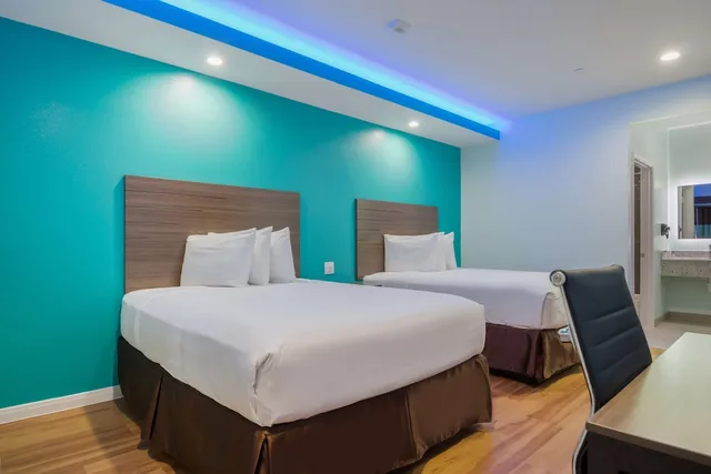 room, 2 queen beds, smoking, Americas Best Value Inn Aldine Westfield 1/4