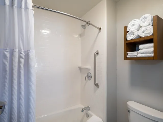جناح بسريرين كوين بغرفة نوم واحدة لذوي الإعاقة، Staybridge Suites Sioux City Southeast 5/5