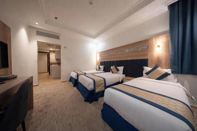 Family Suite, 1 Double and 3 Single Beds، Abraj Almarzam Hotel 2/8
