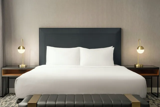 1 Bedroom, Suite, King Bed, Le Meridien Philadelphia 4/9
