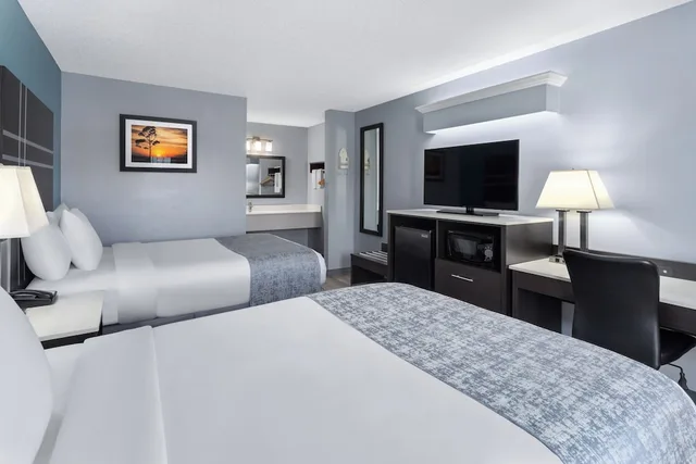 غرفة قياسية بسريرين مزدوجين، Baymont By Wyndham Brunswick Ga 5/8