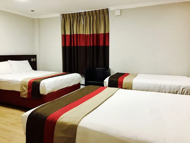 غرفة عائلية بسرير فردي، Royal Cambridge Hotel 2/3