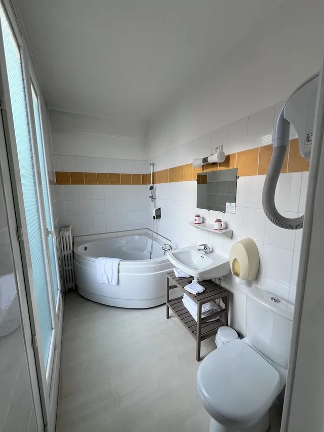 غرفة سوبيريور مفردة بسرير مزدوج، L Univers Hotel 5/5