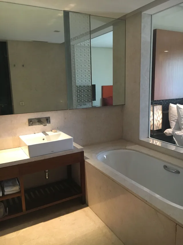 غرفة فاخرة بسريرين منفصلين، Taj Surajkund Resort & Spa, Delhi NCR 7/8