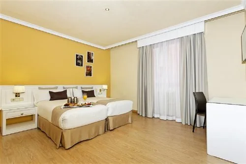 غرفة بسرير مزدوج أو سريرين منفصلين بإطلالة على المدينة، Grupotel Mayorazgo 1/1