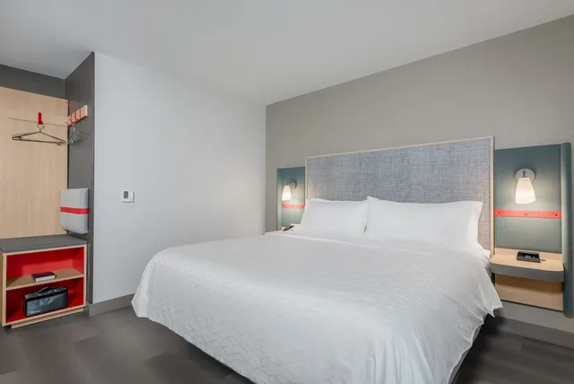 Standard, Single Bed, Avid Hotels Nashville Lebanon 1/10