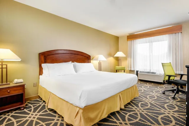 غرفة قياسية بسرير كينج، Holiday Inn Express Boone 4/8