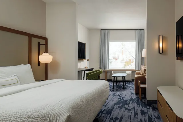 جناح بسرير كينج، Fairfield Inn Suites Salina 1/3