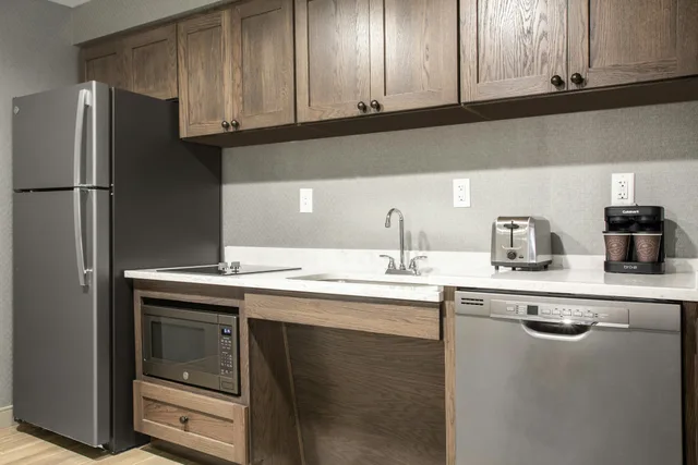 جناح استوديو بسرير كينج، Homewood Suites By Hilton Salina Downtown Ks 4/5