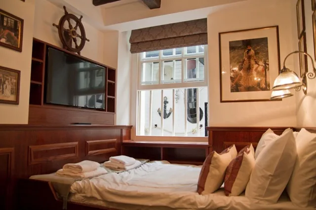 غرفة أساسية، Regency House 1/1