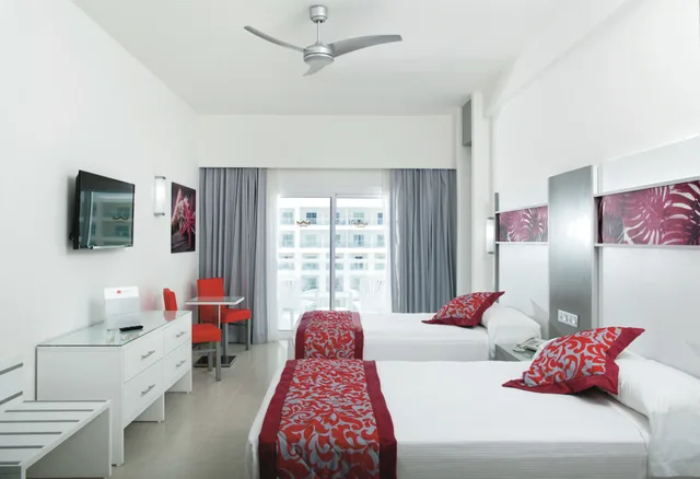 غرفة قياسية بسرير مزدوج، Hotel RIU Playa Blanca All Inclusive 1/1