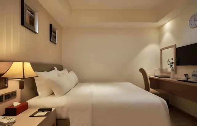 Deluxe, No View, Inner Window، Sky Gem Hotel Sora 2/2