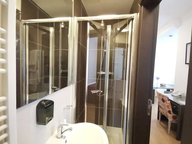 Luxury Double room, The Royale Chulan Hyde Park 9/9