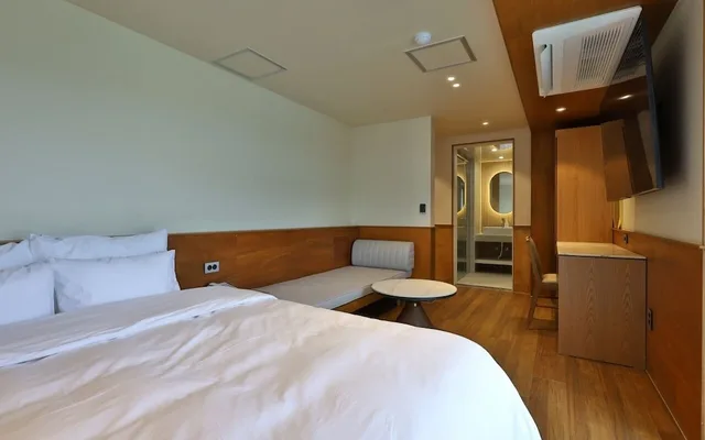 غرفة بريميوم بسرير مزدوج، Gridt Hotel and Home Gyeongju 2/10