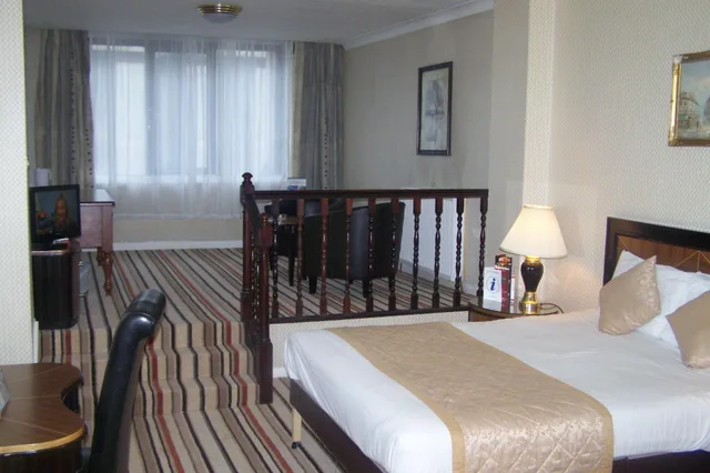 جناح، Britannia Hotel Manchester 1/1