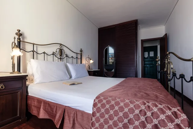 جناح، Dionysos Hotel Agistri 2/4